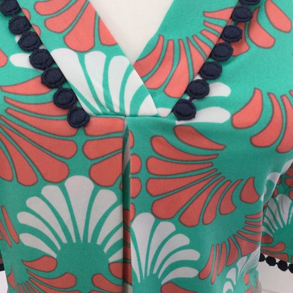 💼🗂Tracy Negoshian 1/2 sleeved V-neck blouse - Picture 5 of 8